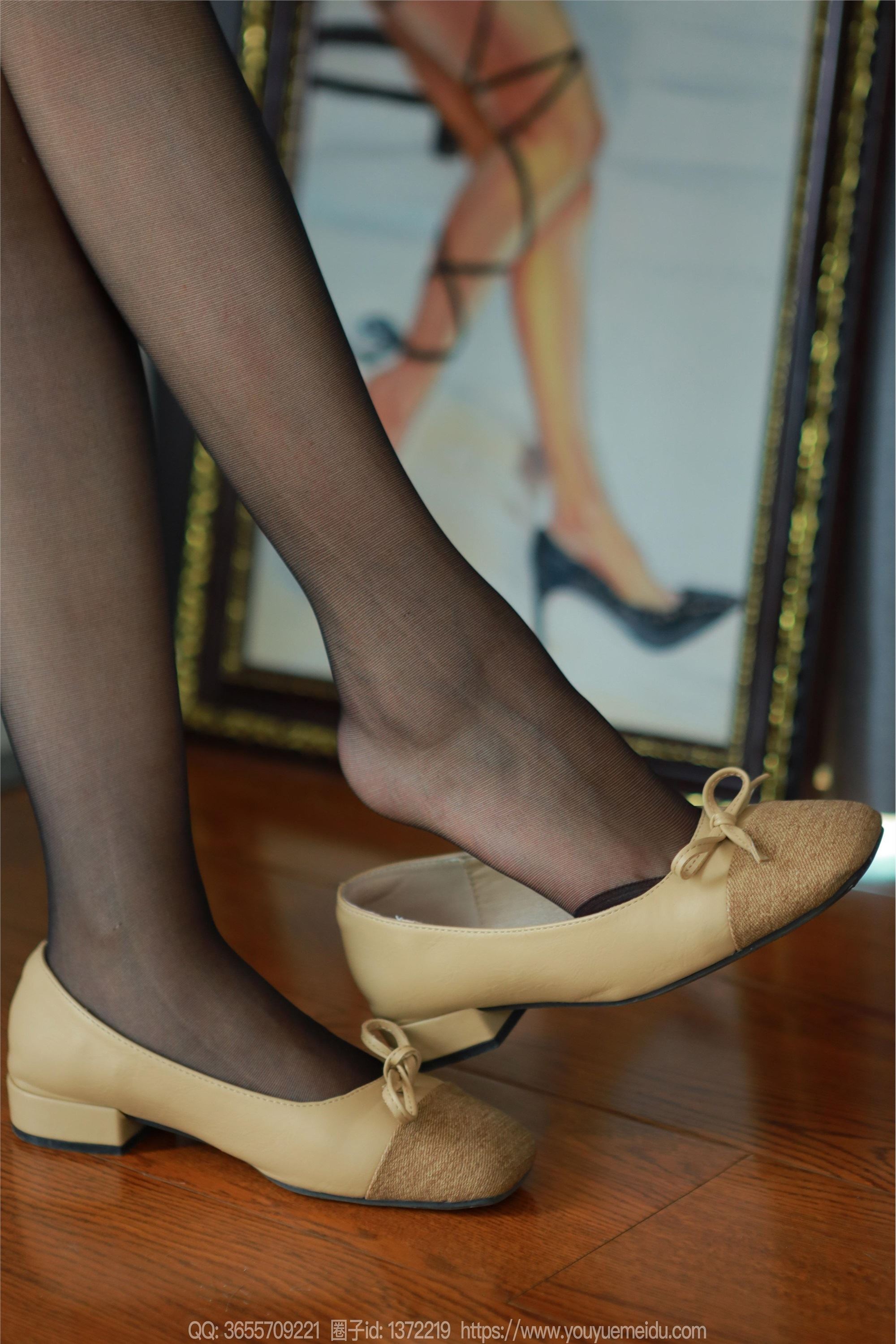 IESS异思趣向  2024.05.01 丝享家 1730 小婕《黑丝短裙（上）》